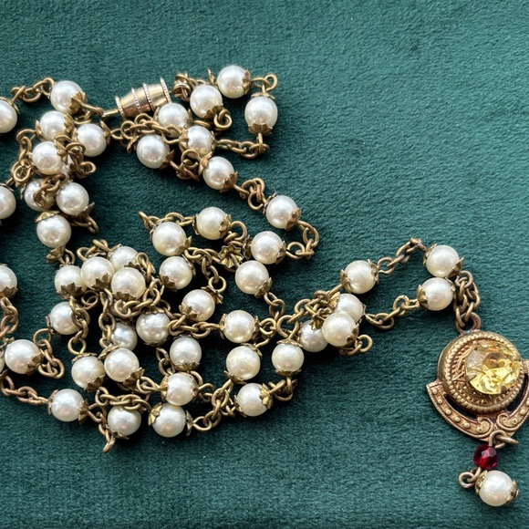 Jewelry - Vintage Pearl and Chain Necklace with Pendant